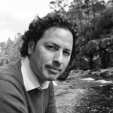 Jose saenz bw